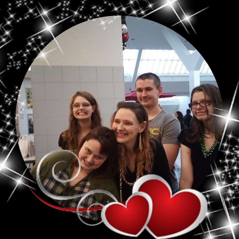 Meet your Posher, Courtney